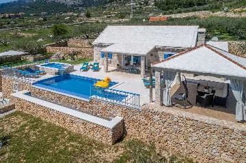 Modern Seaview Villa with Pool in Bol