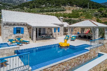 Modern Seaview Villa with Pool in Bol