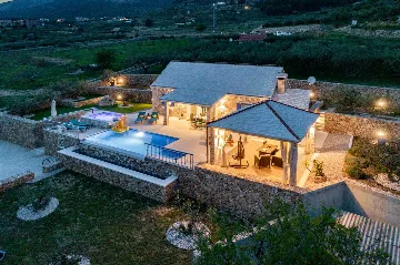 Modern Seaview Villa with Pool in Bol