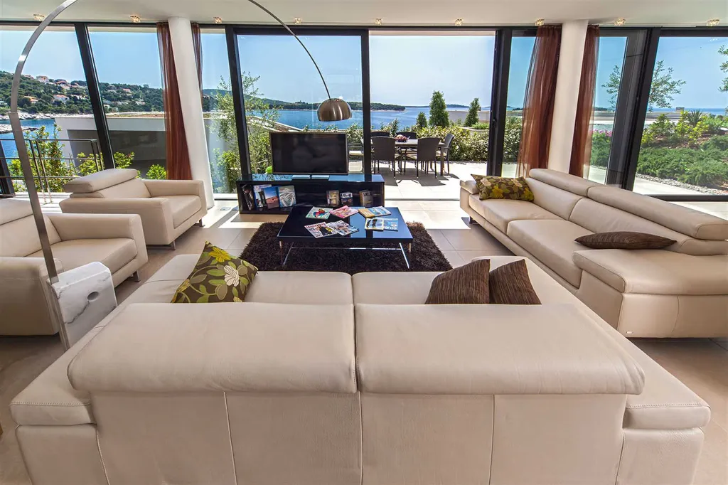 Contemporary Villa with Indoor Pool, Primošten