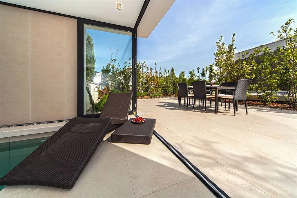 Contemporary Villa with Indoor Pool, Primošten