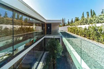 Seafront Villa with Pool in Primošten