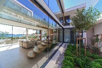 Seafront Villa with Pool in Primošten