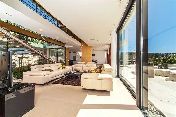 Seafront Villa with Pool in Primošten