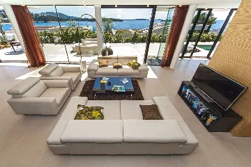 Seafront Villa with Pool in Primošten