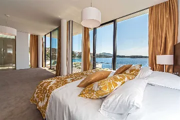 Seafront Villa with Pool in Primošten