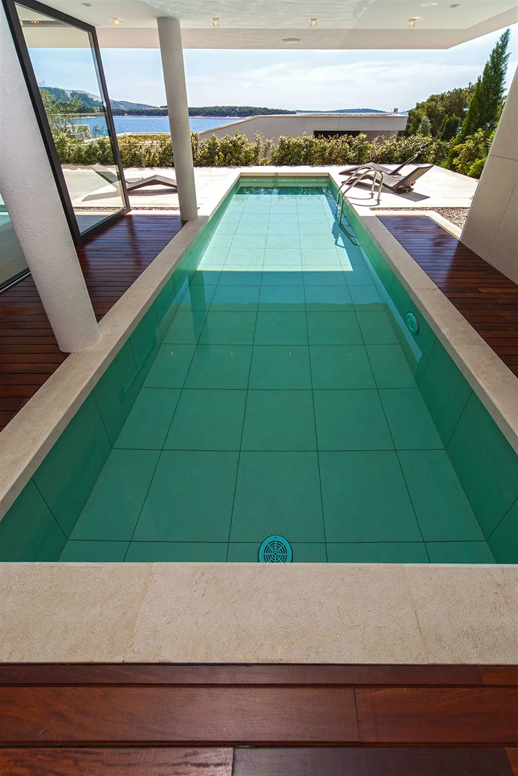 Seafront Villa with Pool in Primošten