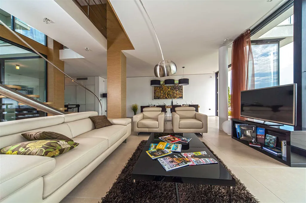 Modern Seaside Villa with Pool in Primošten