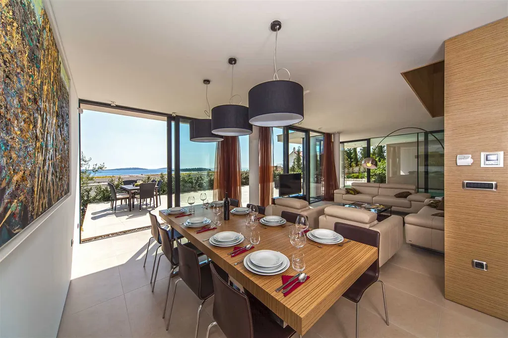 Modern Seaside Villa with Pool in Primošten