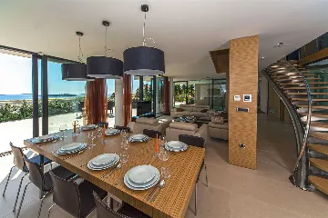 Modern Seaside Villa with Pool in Primošten