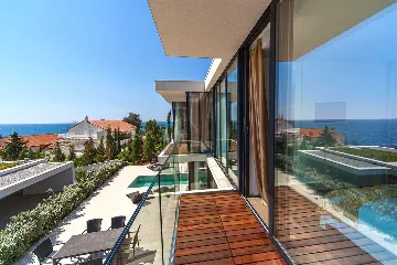 Modern Seaside Villa with Pool in Primošten