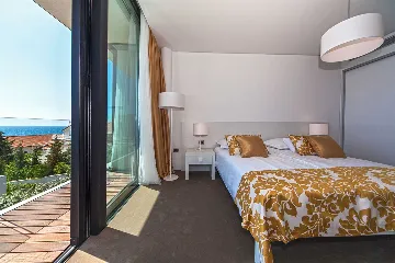 Modern Seaside Villa with Pool in Primošten