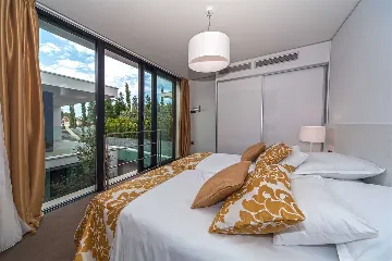 Modern Seaside Villa with Pool in Primošten