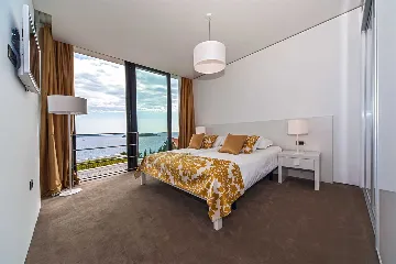 Modern Seaside Villa with Pool in Primošten