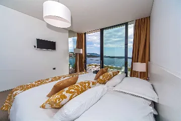 Modern Seaside Villa with Pool in Primošten