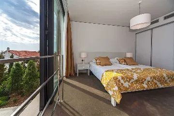 Modern Seaside Villa with Pool in Primošten