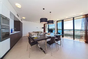 Seaside Apartment Retreat Primošten with Pool Access