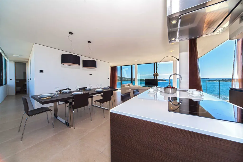 Seaview Apartment with Balcony, Primošten