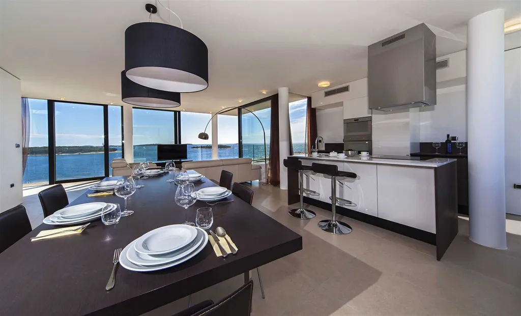 Seaview Apartment with Balcony, Primošten