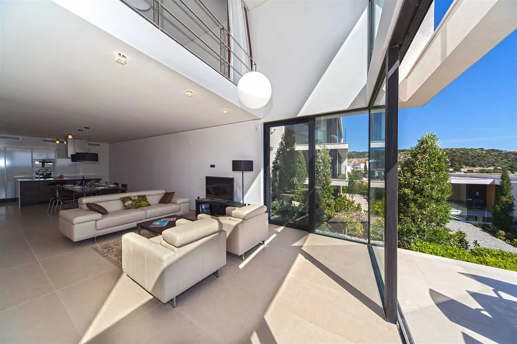 Spacious Seaside Apartment with Terrace in Primošten