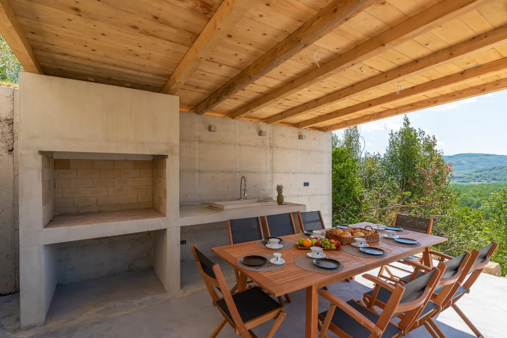 Contemporary Villa with Pool in Golubići