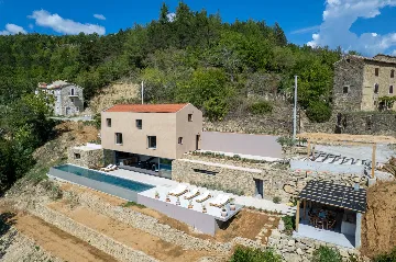 Contemporary Villa with Pool in Golubići