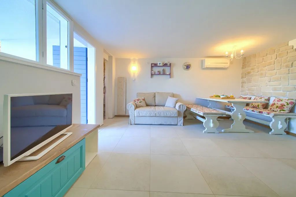 Contemporary Villa with Pool near Beach in Malinska