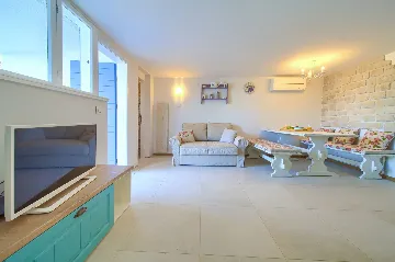 Contemporary Villa with Pool near Beach in Malinska