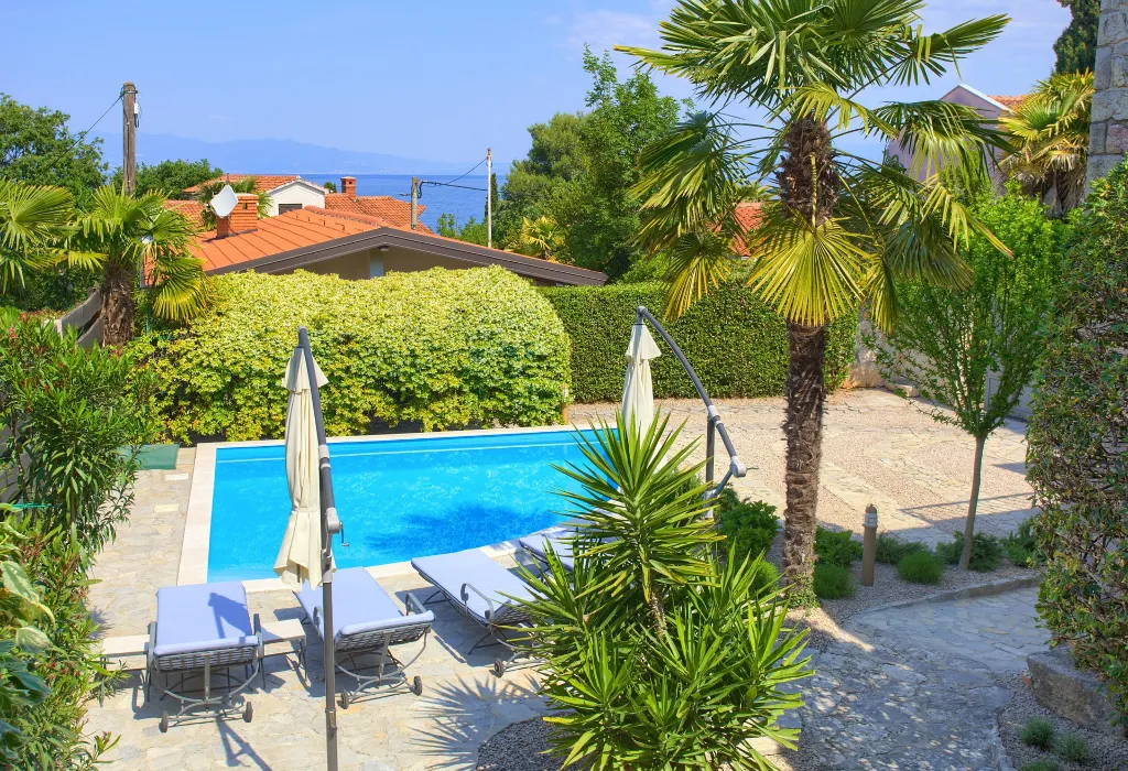 Contemporary Villa with Pool near Beach in Malinska