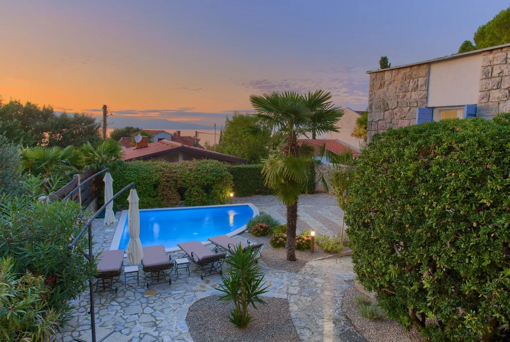 Contemporary Villa with Pool near Beach in Malinska