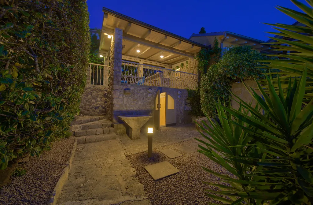Contemporary Villa with Pool near Beach in Malinska