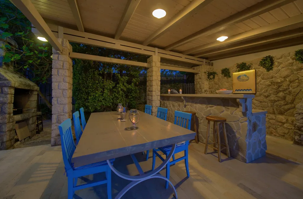 Contemporary Villa with Pool near Beach in Malinska