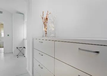 Seafront Stone Villa with Infinity Pool in Selca