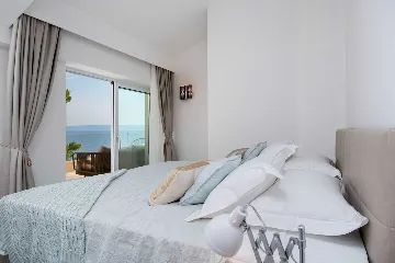 Seafront Stone Villa with Infinity Pool in Selca