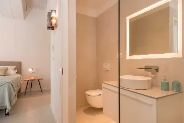 Seafront Stone Villa with Infinity Pool in Selca