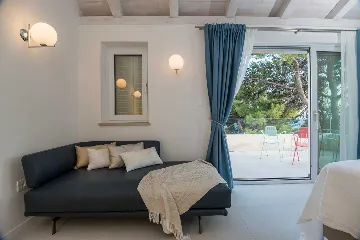 Seafront Stone Villa with Infinity Pool in Selca