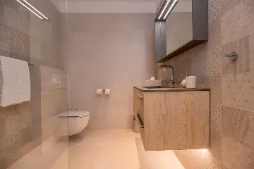 Seafront Stone Villa with Infinity Pool in Selca