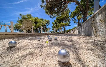 Seafront Stone Villa with Infinity Pool in Selca