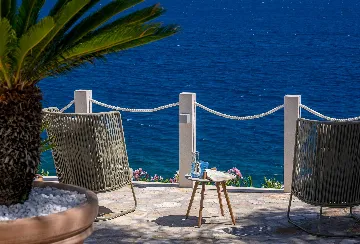 Seafront Stone Villa with Infinity Pool in Selca