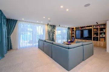 Seafront Stone Villa with Infinity Pool in Selca