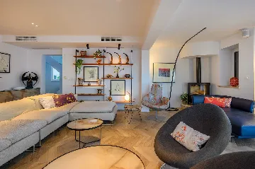 Seafront Stone Villa with Infinity Pool in Selca