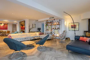 Seafront Stone Villa with Infinity Pool in Selca