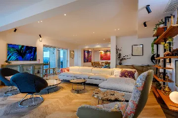 Seafront Stone Villa with Infinity Pool in Selca