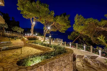 Seafront Stone Villa with Infinity Pool in Selca