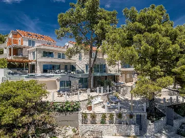 Seafront Stone Villa with Infinity Pool in Selca