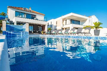 Beachfront Family Villa with Pool in Sukošan
