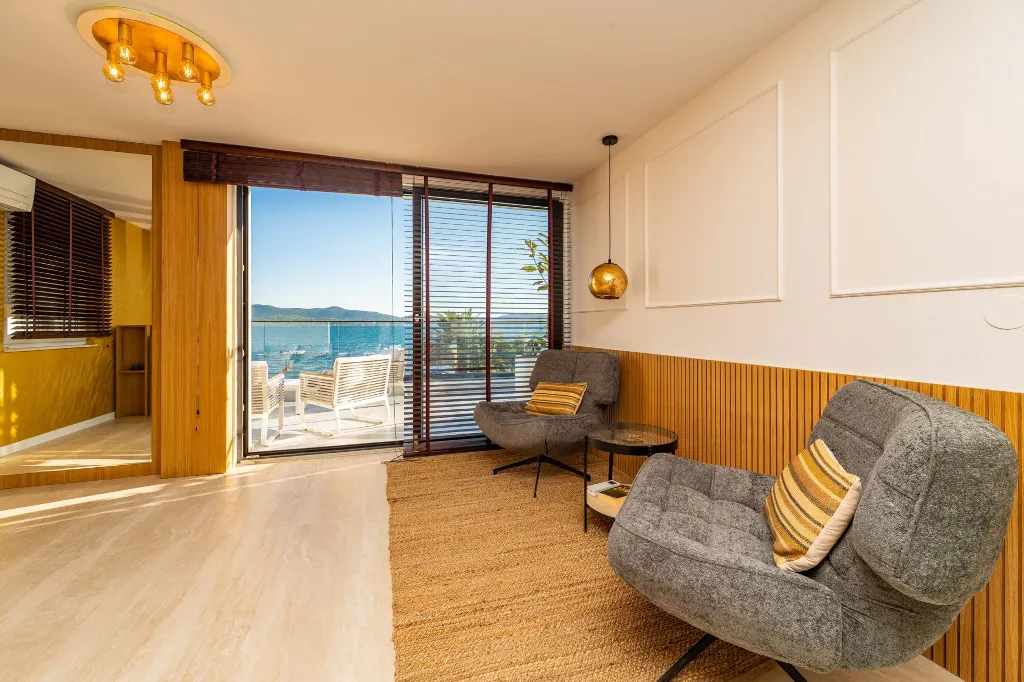 Beachfront Family Villa with Pool in Sukošan
