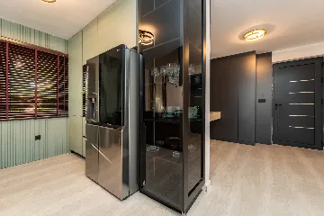 Beachfront Family Villa with Pool in Sukošan