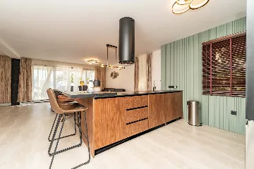 Beachfront Family Villa with Pool in Sukošan