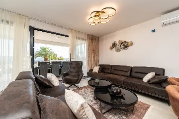 Beachfront Family Villa with Pool in Sukošan